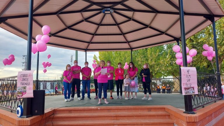 Marmolejo se vuelca para conmemorar el Día mundial contra el cáncer de mama