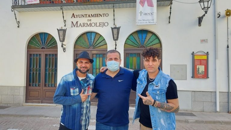 Rafael Machuca graba su nuevo videoclip en Marmolejo con la colaboración del conocido artista Maíta Vende Ca
