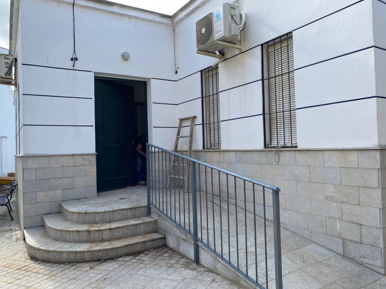 Comienzan las obras de adecuación del edificio anexo al Juzgado para acoger la Guardería temporera