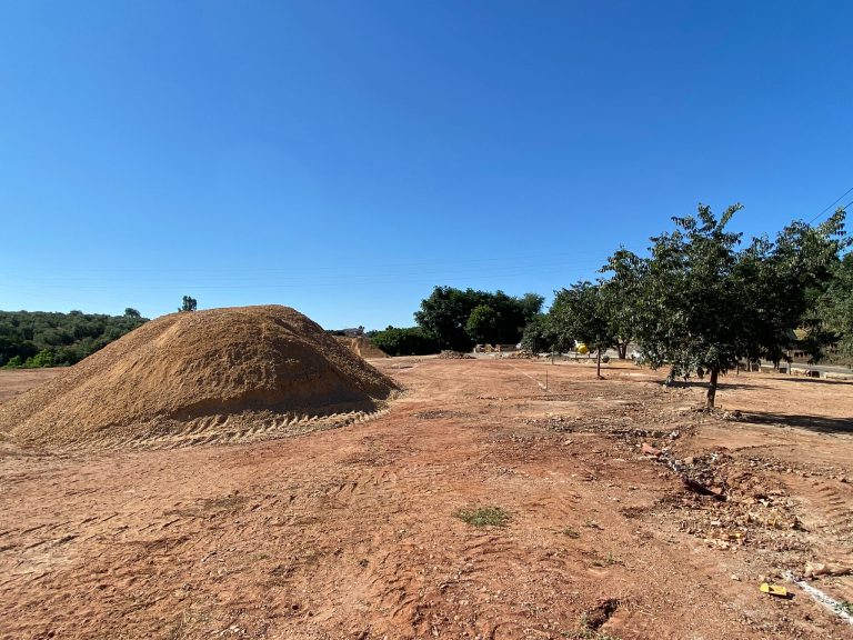 Comienzan las obras de construcción de la nueva área recreativa en la Fuente del Pilar