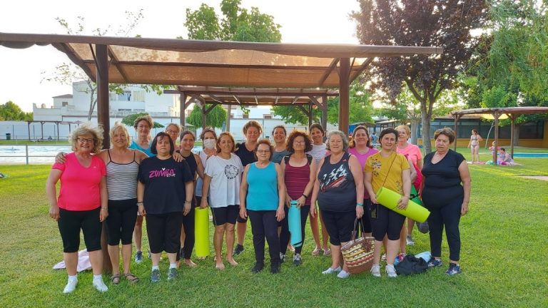 Récord de participación en el Taller de estiramientos y pilates para mujeres