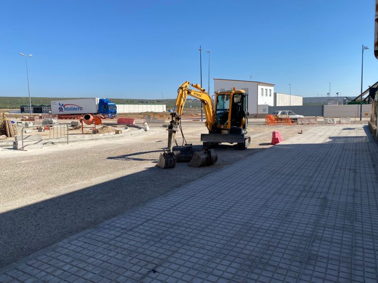 Reunión con empresarios del Polígono Industrial para presentar el plan de asfaltado de esta zona