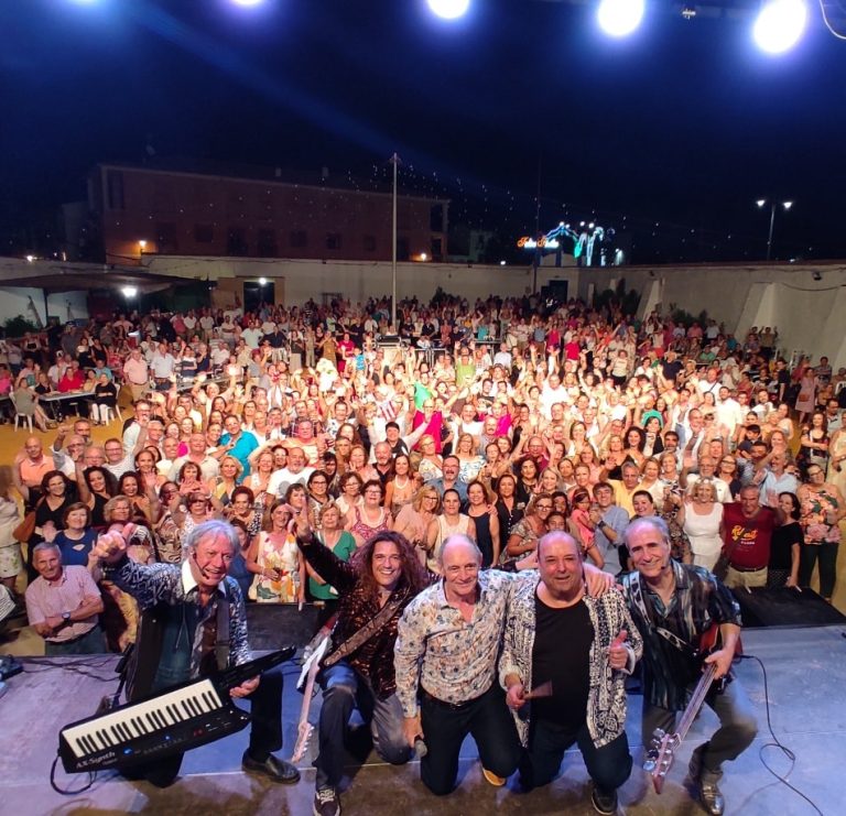Fórmula V ofrece un apoteósico concierto en la Feria de Marmolejo