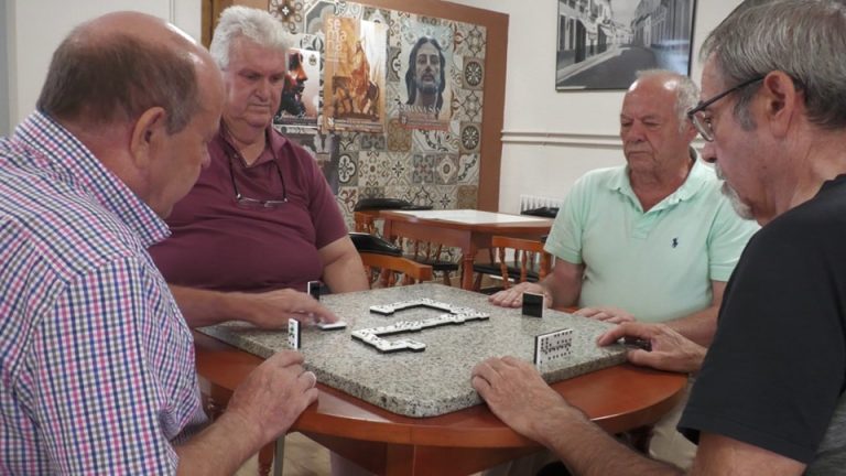 El Hogar del jubilado acoge el Concurso de dominó de Feria