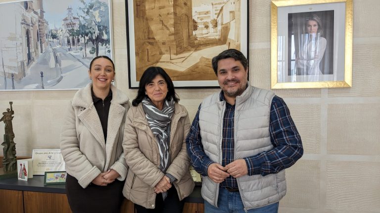 El Alcalde se reúne con la vicepresidenta primera y diputada de Servicios Sociales y diputada de Juventud e Igualdad
