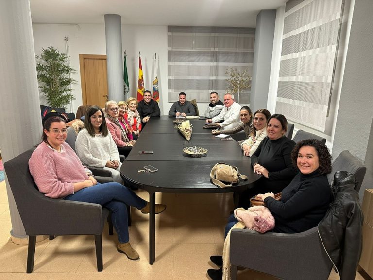 La Comisión de Carnaval se reúne para organizar el Carnaval de Marmolejo 2024