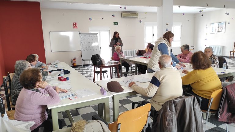 Comienzan los talleres para personas mayores en el Hogar del Jubilado