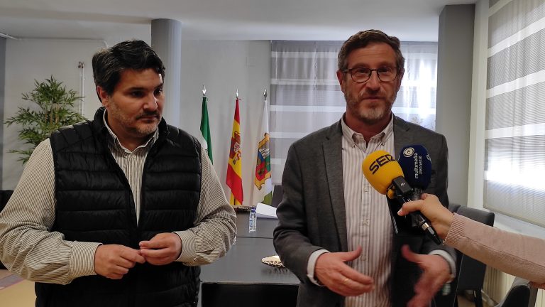 El Alcalde mantiene una reunión de trabajo con el delegado Territorial de Fomento
