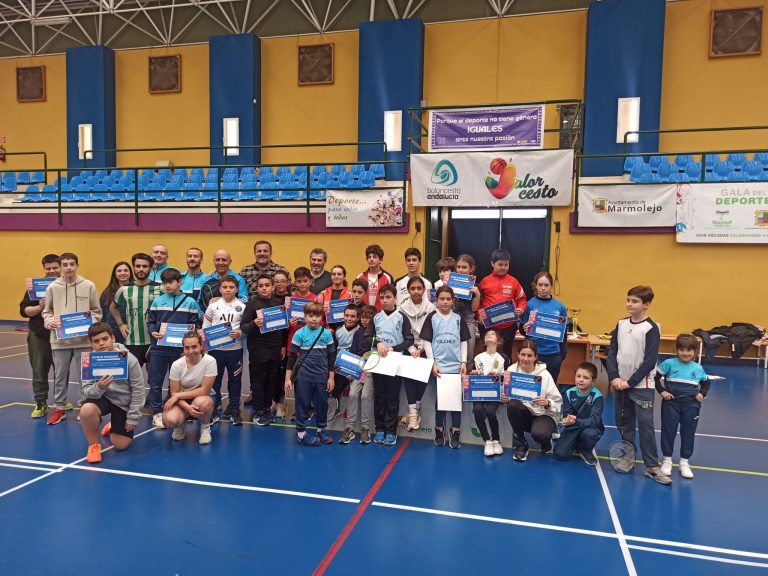 Marmolejo acoge la VI Jornada del Circuito Provincial de Bádminton