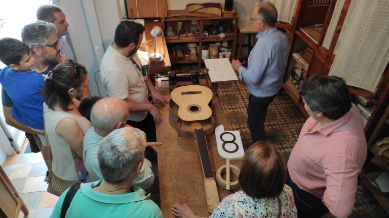 Inaugurado el Taller visitable del Luthier Jerónimo Peña Fernández