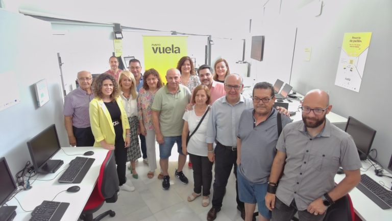 El Alcalde recibe al delegado de la Junta en