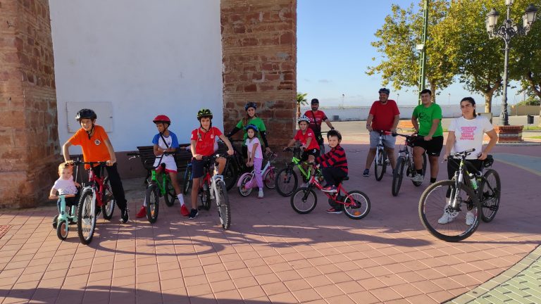 Ruta en bici por las calles de Marmolejo con motivo de la Semana de la movilidad