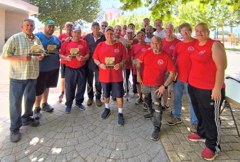 El Club Petanca Marmolejo celebra su Torneo Local con la participación de seis tripletas